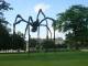 mal ne andere park skulptur! vielelicht zur arachnophobietherapie. hat nicht gen�tzt ;)